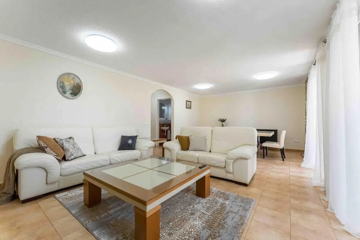 4 Bedroom Villa With Jacuzzi, Heated Swimmingpool, Front Ocean And View ! Los Cristianos